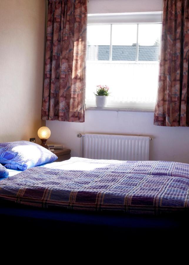 Ferienwohnungen Annegret Schütte Winterberg Zimmer foto