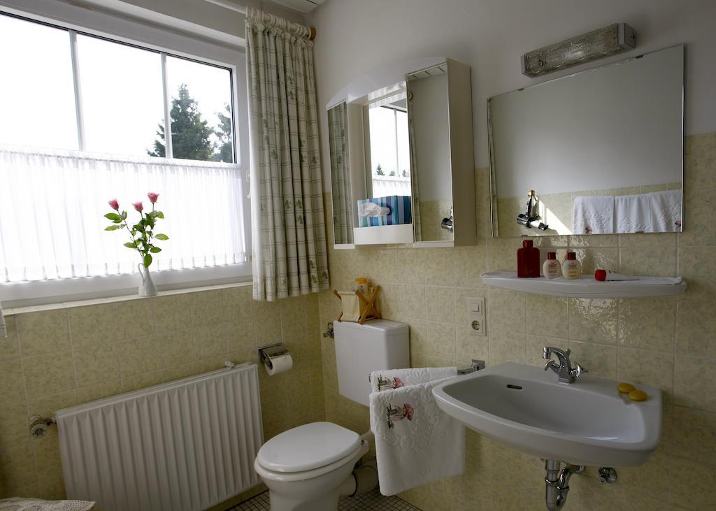 Ferienwohnungen Annegret Schütte Winterberg Zimmer foto