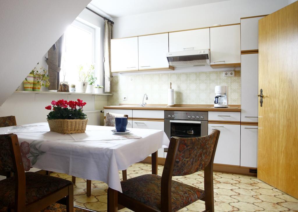 Ferienwohnungen Annegret Schütte Winterberg Zimmer foto