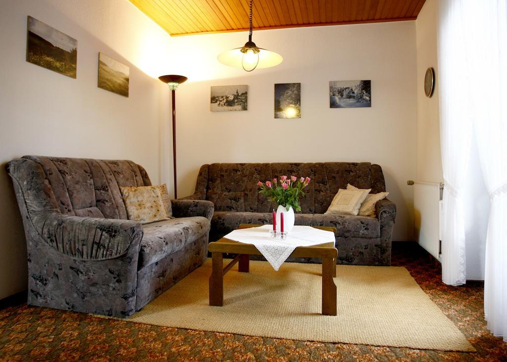 Ferienwohnungen Annegret Schütte Winterberg Zimmer foto